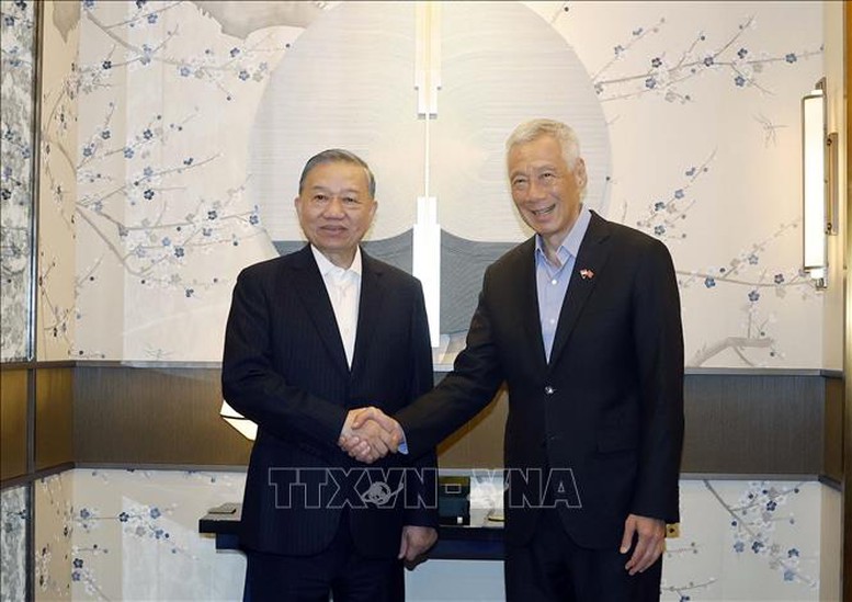 lanh-dao-viet-nam-singapore-khang-dinh-quan-he-hinh-mau-hop-tac-trong-asean