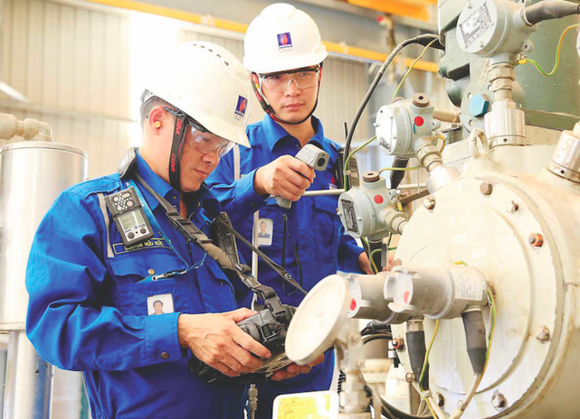 Tái cơ cấu kinh tế Việt Nam giai đoạn mới: Động lực tăng trưởng từ 4 trụ cột chiến lược