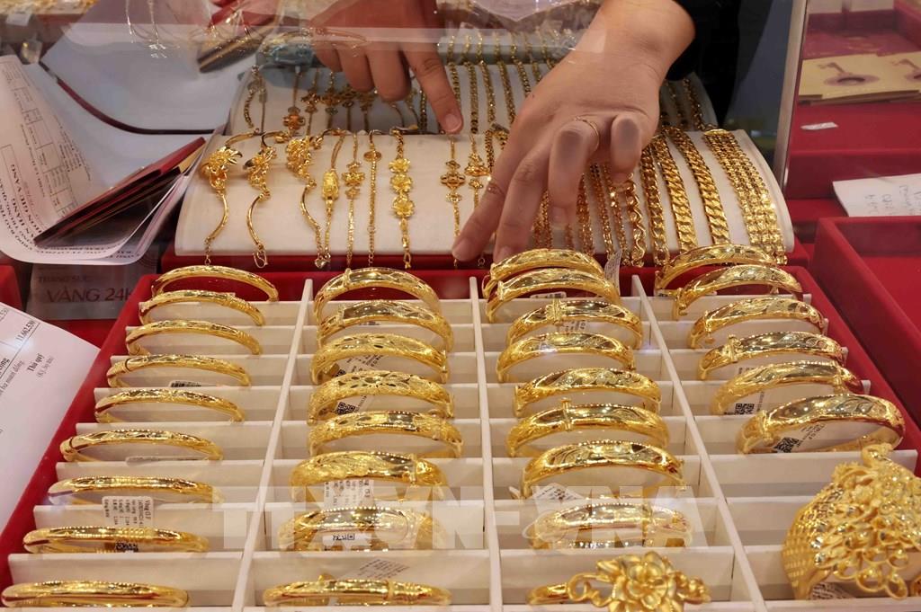 bo-tai-chinh-de-xuat-giam-thue-xuat-khau-vang-trang-suc-my-nghe-xuong-0