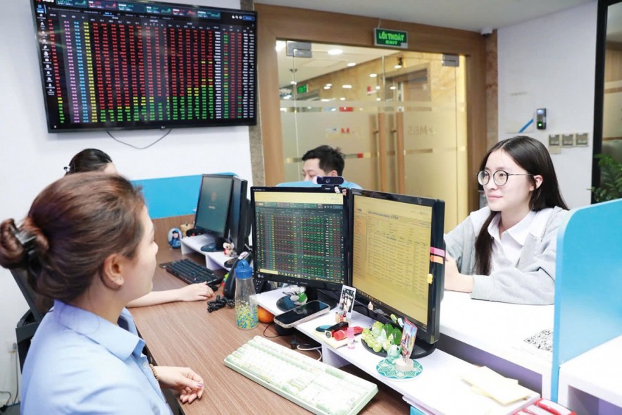 “Cú hích” nâng hạng tạo lập nền tảng tăng trưởng bền vững