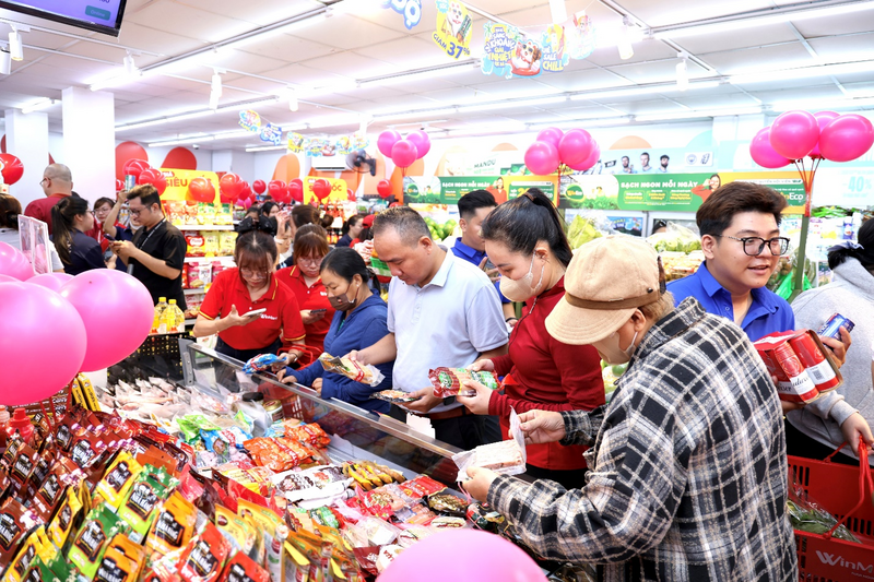 tang-truong-di-cung-loi-nhuan-wincommerce-tiep-tuc-but-toc-trong-thang-42026