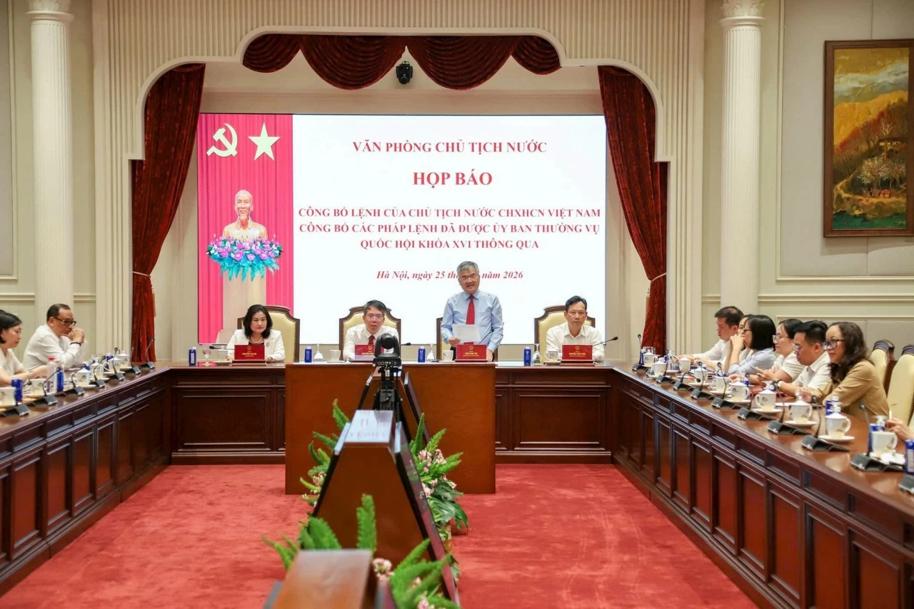 hop-bao-cong-bo-lenh-cua-chu-tich-nuoc-ve-3-phap-lenh