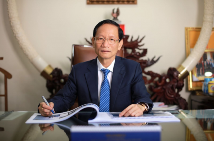 ong-vu-van-tienthoi-dai-so-hoa-roi-ngan-hang-khong-can-phai-dong-nguoi