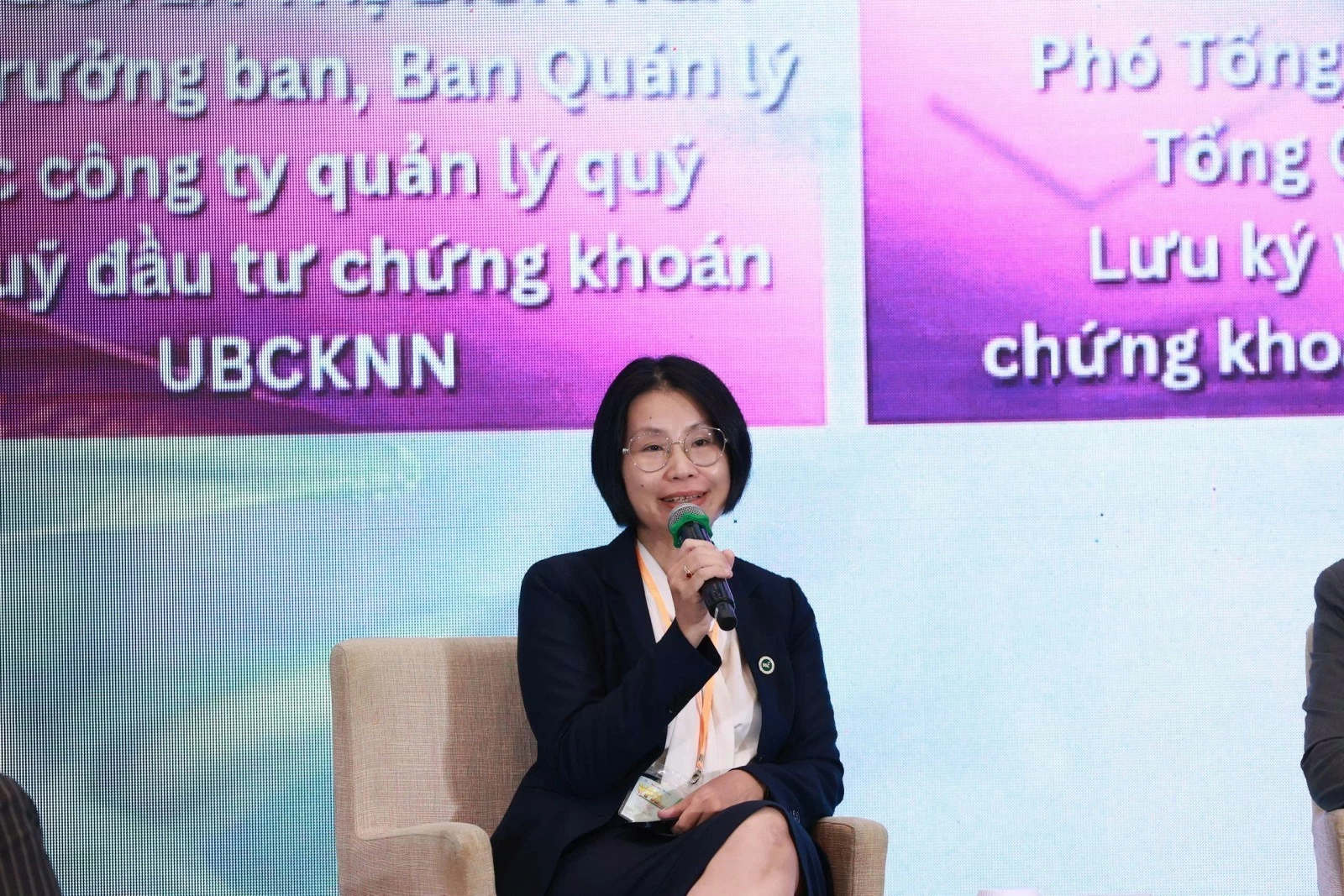 3-uu-tien-chinh-sach-de-nganh-quy-phat-trien-but-pha