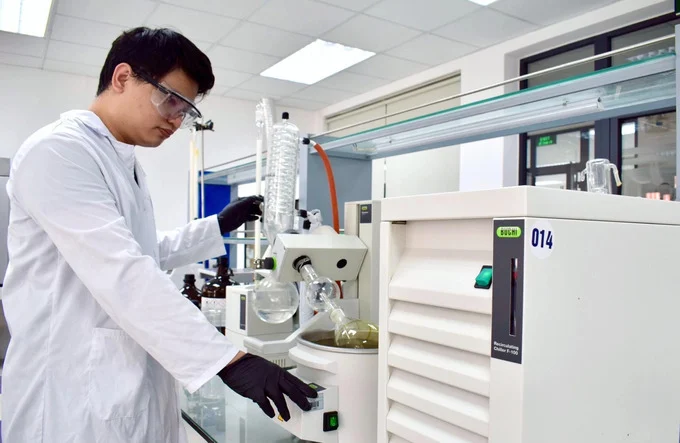 bai-1-mo-duong-cho-khoa-hoc-va-cong-nghe-phat-trien