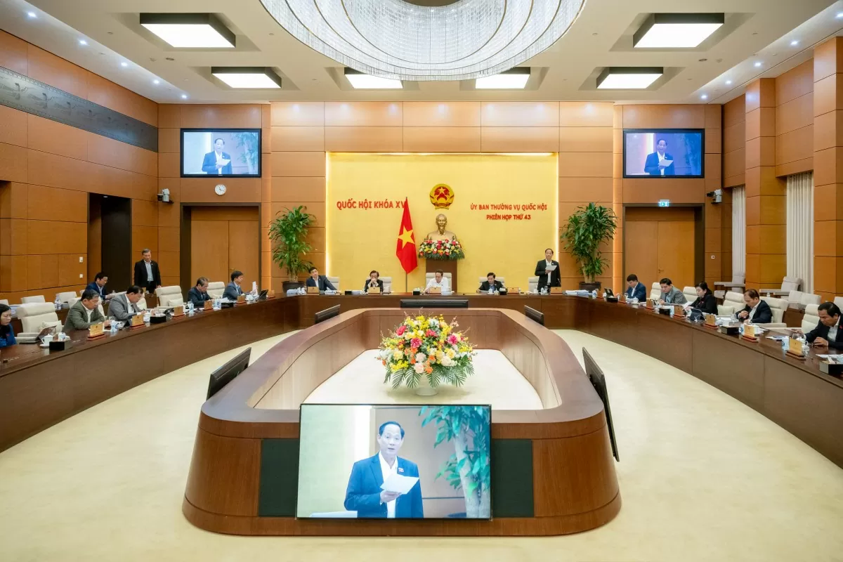 khieu-kien-ve-trai-phieu-doanh-nghiep-dau-tu-tai-chinh-tiep-dien-phuc-tap