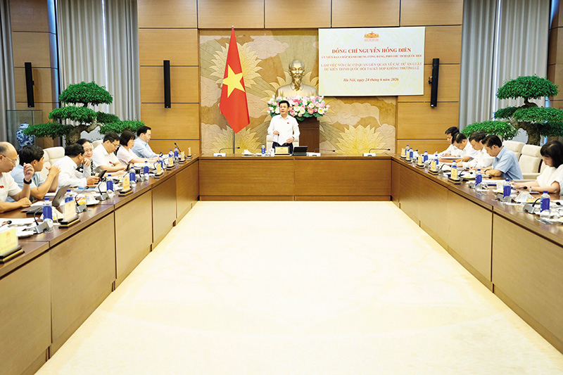Tiếp tục cắt giảm thủ tục hành chính, điều kiện kinh doanh