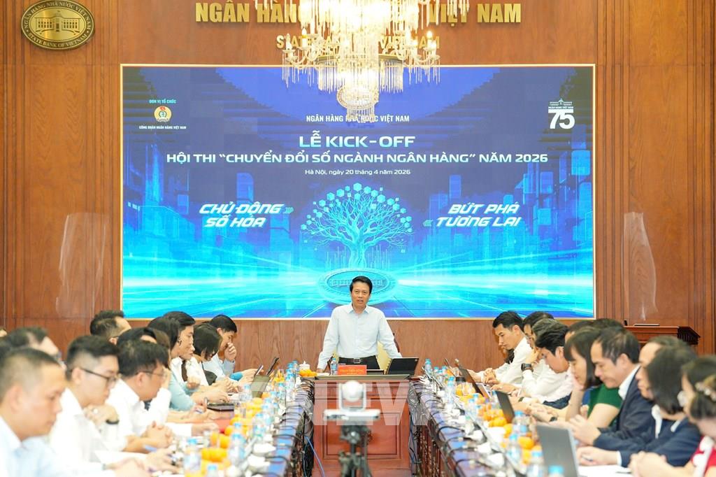 Phó Thống đốc Phạm Tiến Dũng: Chuyển đổi số phải đi vào thực chất, lấy khách hàng làm trung tâm