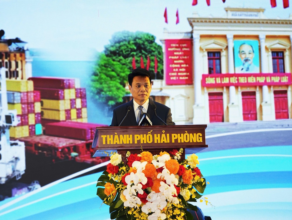 Ong_Le_Ngc_Chau_Ch_tch_UBND_TP._Hi_Phong_phat_biu_b_mc_Hi_ngh_gp_g.jpg