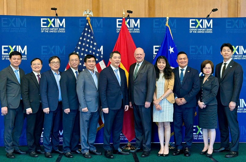 luu niem eximbank.jpg