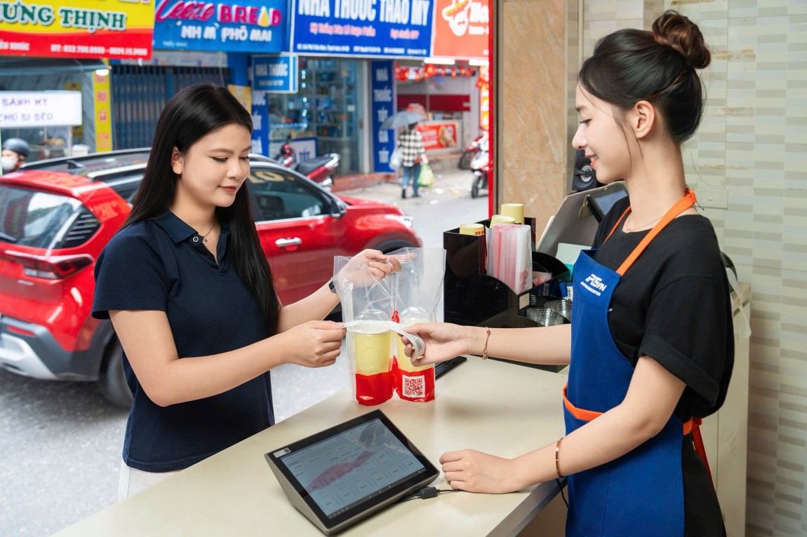 iposvn-bat-tay-grabfood-giam-rao-can-chi-phi-thuc-day-doanh-nghiep-fnb-tang-toc