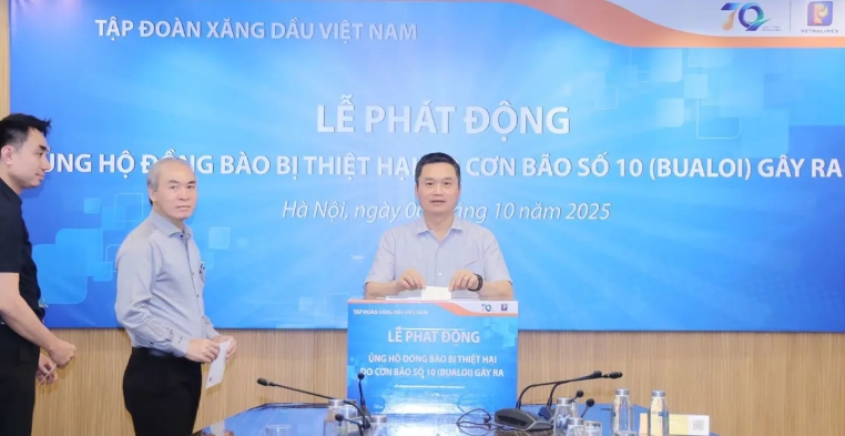petrolimex-phat-dong-ung-ho-nhan-dan-cac-dia-phuong-bi-bao-so-10-bualoi-tan-pha