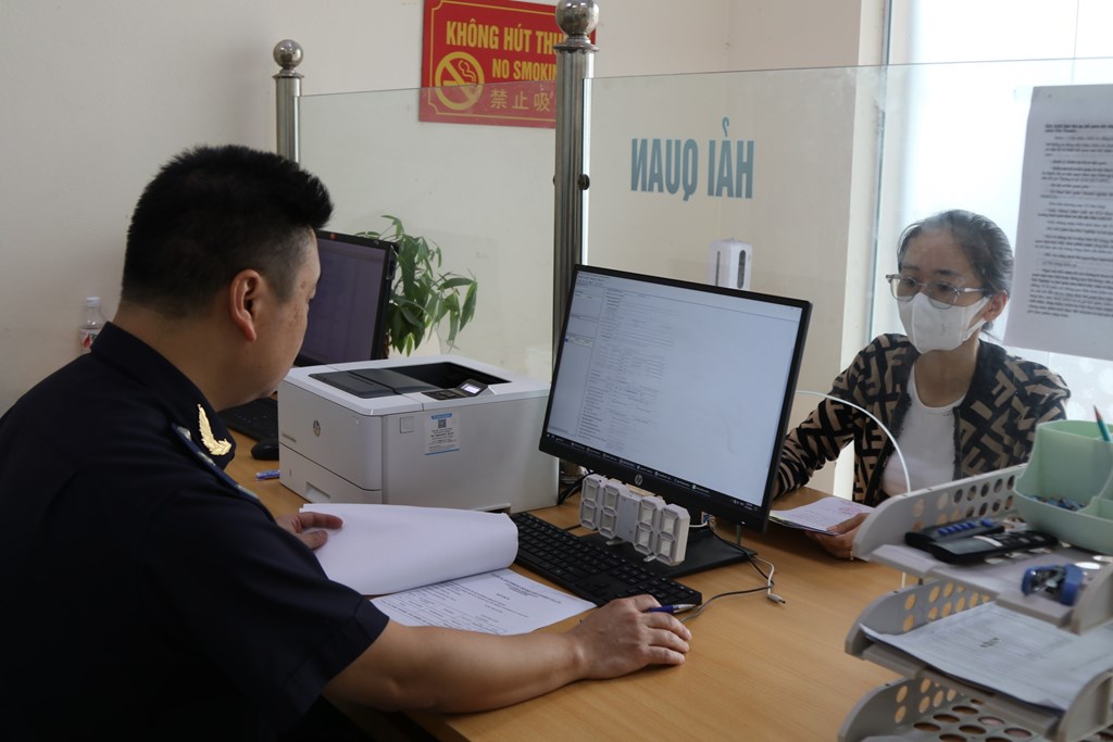 ra-soat-cac-doanh-nghiep-co-dau-hieu-rui-ro-ve-thue