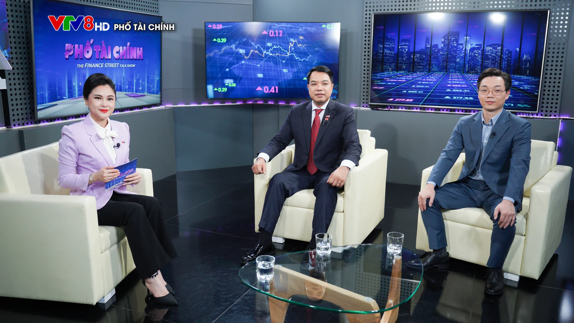 toan-cau-bat-on-doanh-nghiep-mong-lai-suat-giu-o-muc-hop-ly