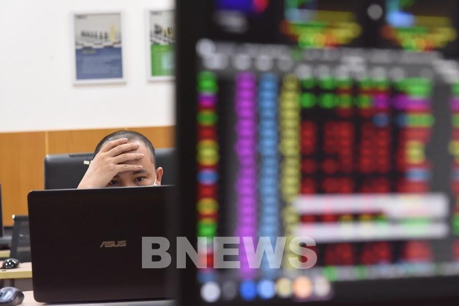 vn-index-giam-hon-10-diem-khoi-ngoai-tiep-tuc-ban-rong