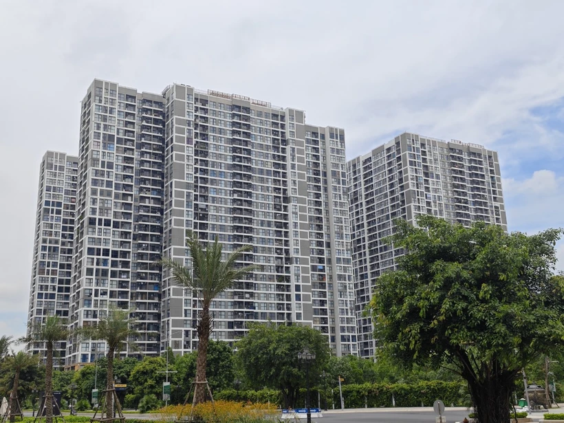 quoc-hoi-thao-luan-o-hoi-truong-ve-thi-truong-bat-dong-san-va-nha-o-xa-hoi