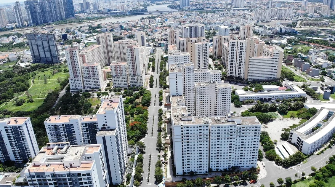 Tín dụng bất động sản: Các ngân hàng tư nhân lớn xoay trục và tự kiểm soát