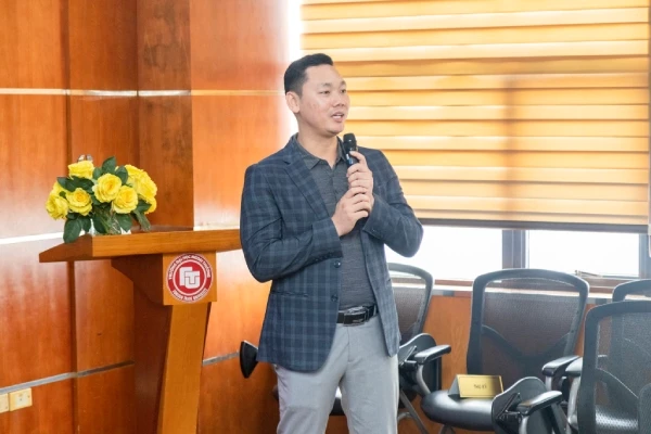 Nhân lực thương mại điện tử: Học nhanh, thử sớm, làm thật để bắt kịp xu hướng