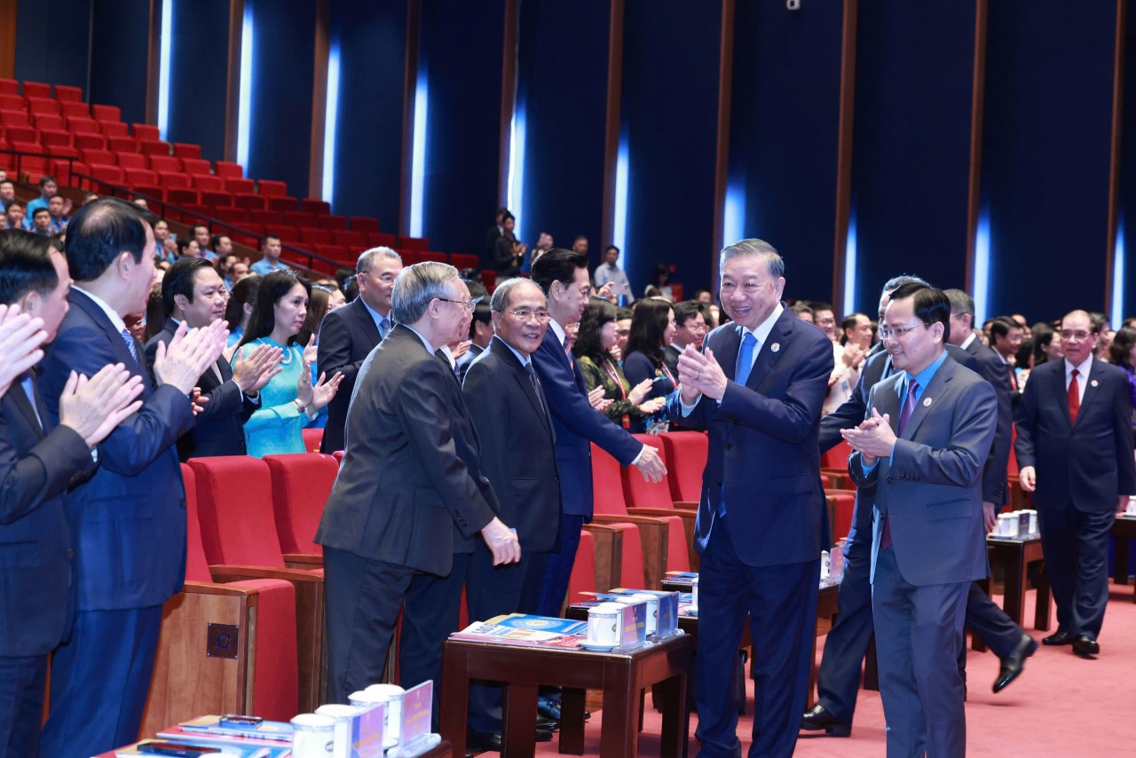 khai-mac-phien-trong-the-dai-hoi-cong-doan-viet-nam-lan-thu-xiv