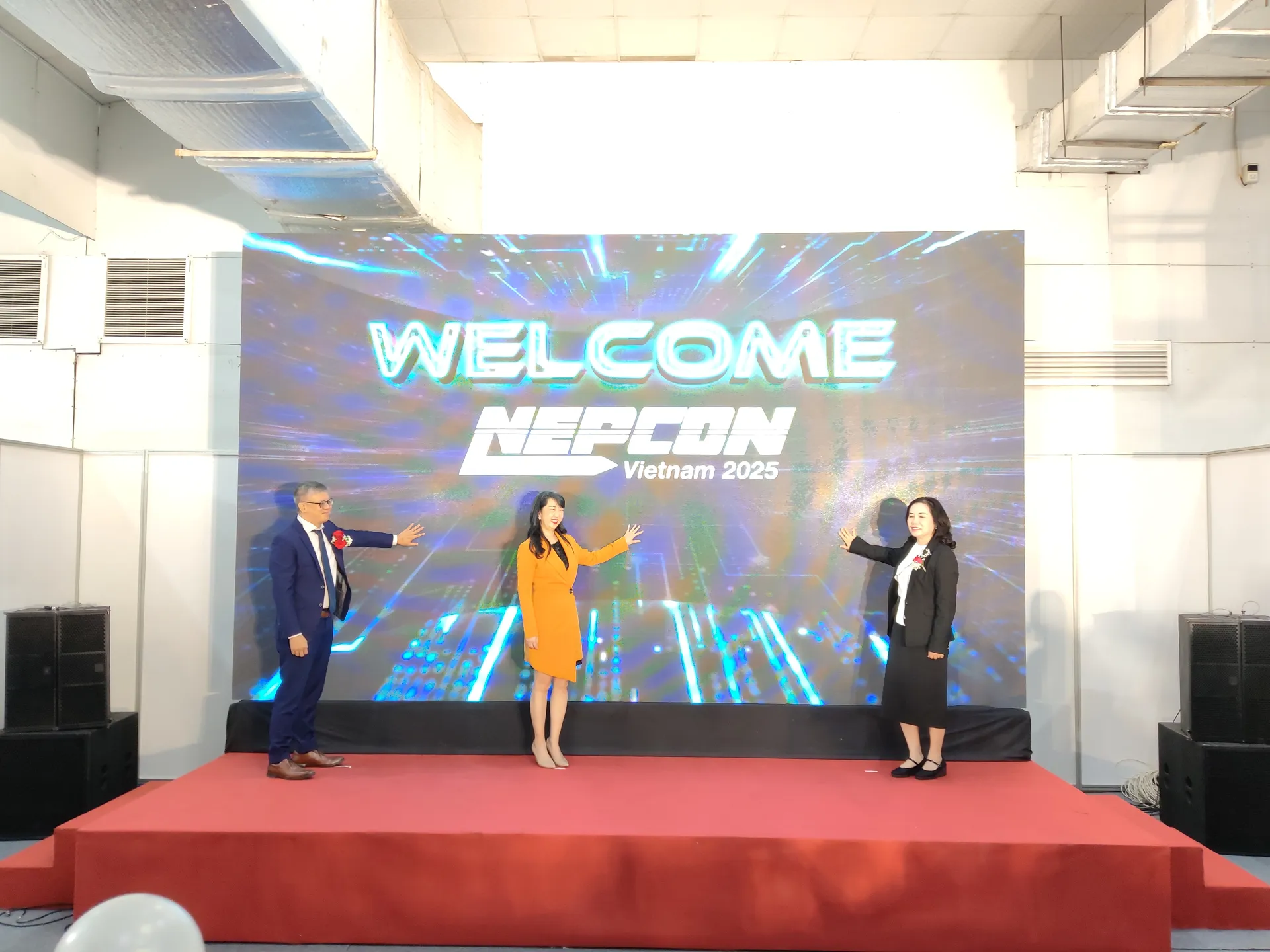 nepcon-vietnam-2025-kien-tao-san-choi-cong-nghe-dien-tu-toan-cau