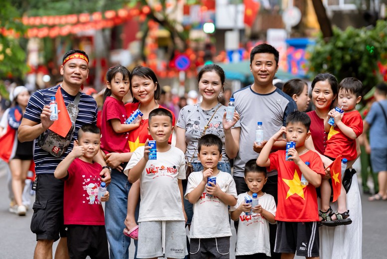 vinamilk-hoa-nhip-cung-trieu-trai-tim-mung-80-nam-quoc-khanh