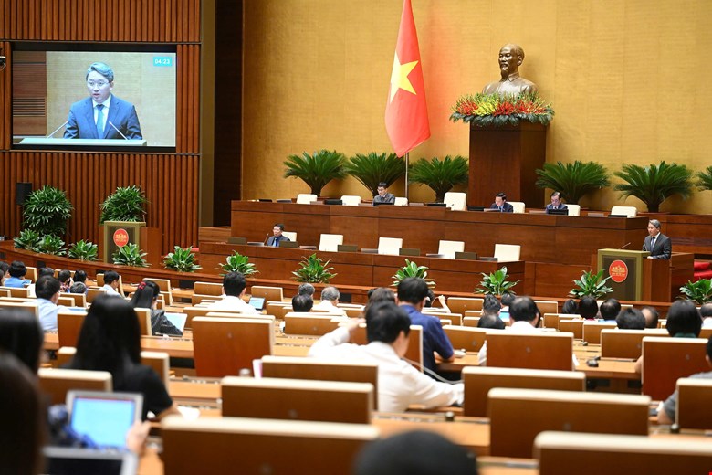 quoc-hoi-lam-nhan-su-bam-nut-nhieu-noi-dung-quan-trong1750585679.jpg