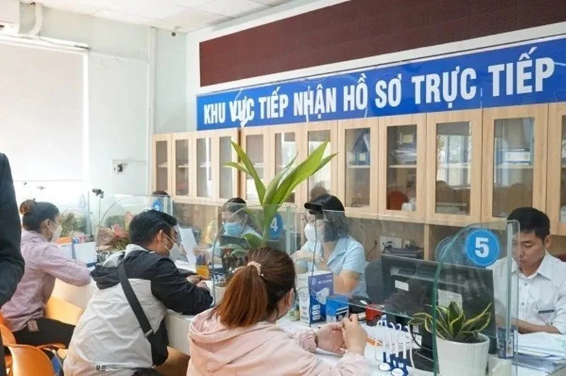 cam-dung-ten-thay-nguoi-khac-de-gop-von-vao-doanh-nghiep