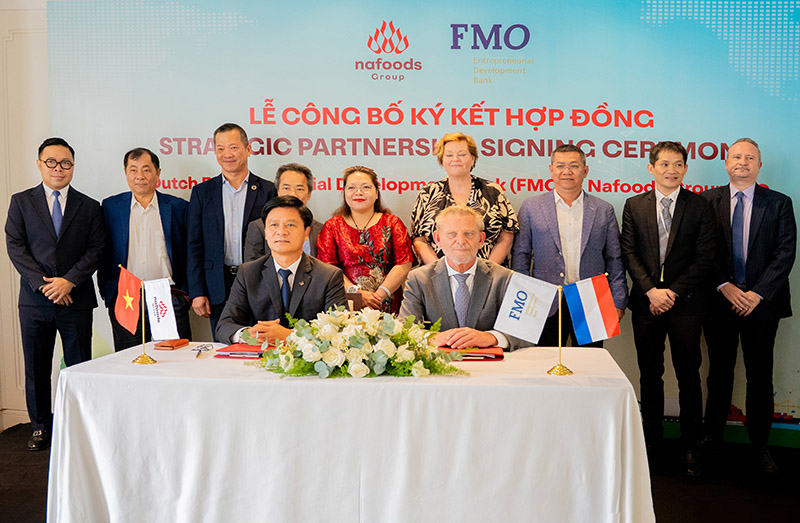 Hinh 2. Nafoods ky ket cung FMO.jpg
