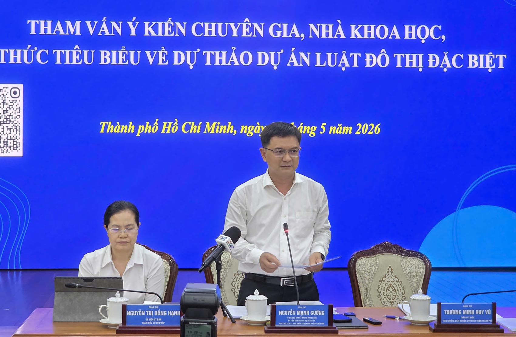 luat-do-thi-dac-biet-cham-dut-co-che-xin-cho-trong-quan-tri-tphcm