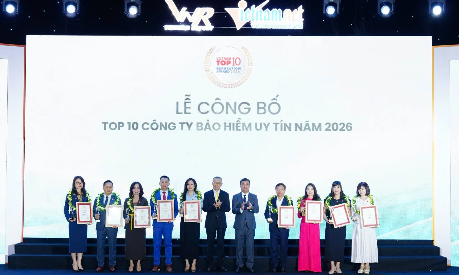 Các doanh nghiệp ngành bảo hiểm được vinh danh ‘Top 10 Công ty uy tín năm 2026’