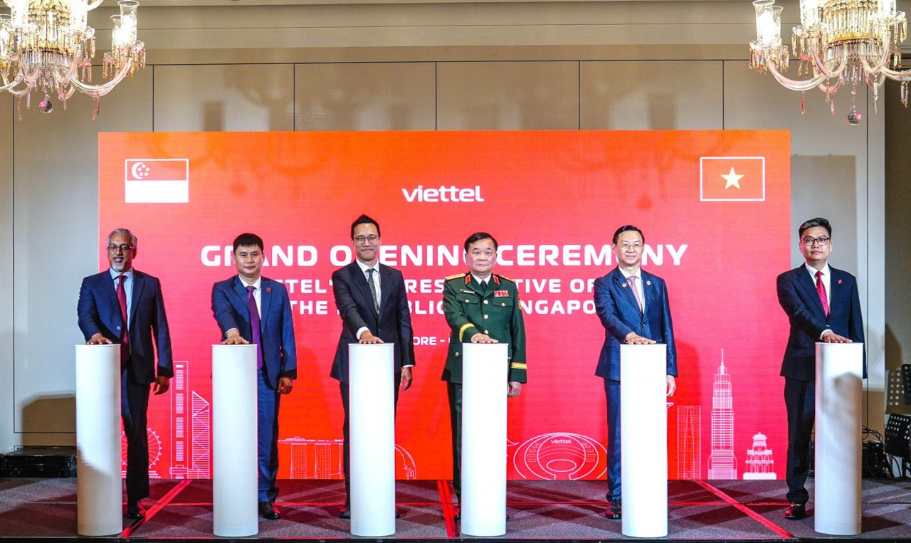 viettel-khai-truong-van-phong-dai-dien-tai-singapore