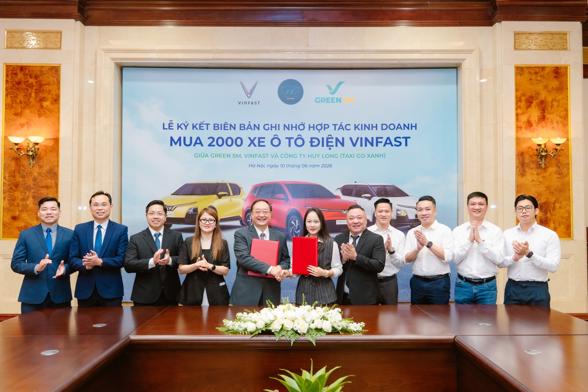 doanh-nghiep-van-tai-bat-tay-gsm-dau-tu-2000-xe-dien-vinfast