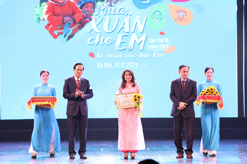 Nhan bang khen bo LD- TB & XH 1.jpg