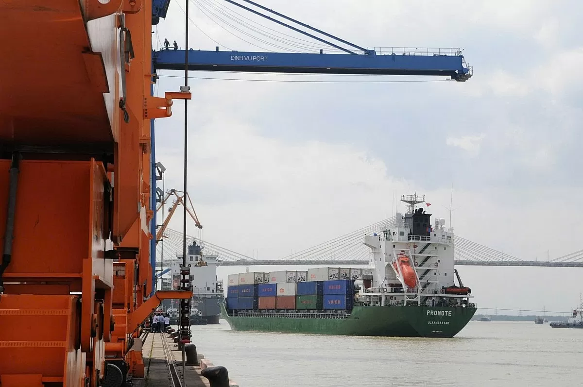 thang-52025-xuat-khau-tang-14-xuat-sieu-467-ty-usd