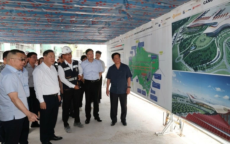Phó Thủ tướng Thường trực Phạm Gia Túc kiểm tra tiến độ các dự án phục vụ APEC 2027 tại Phú Quốc
