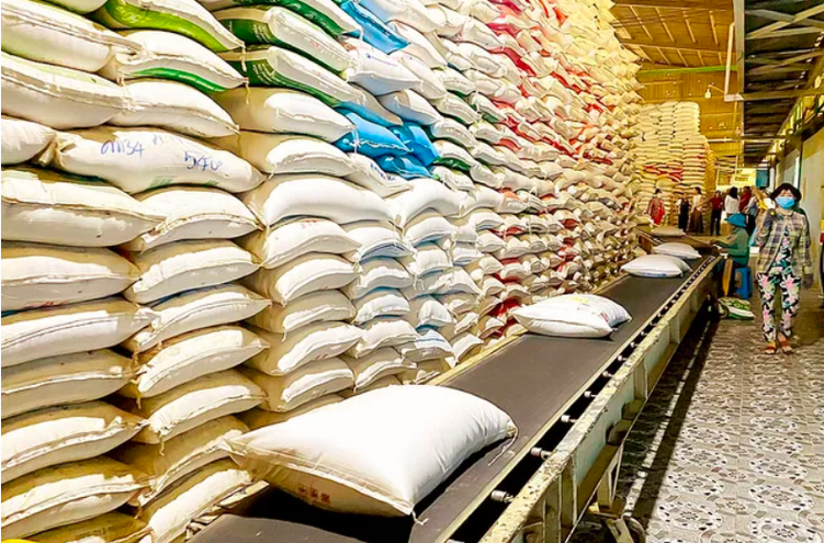 tu-xanh-hoa-san-xuat-den-nang-cao-loi-the-canh-tranh-cho-hat-gao-viet