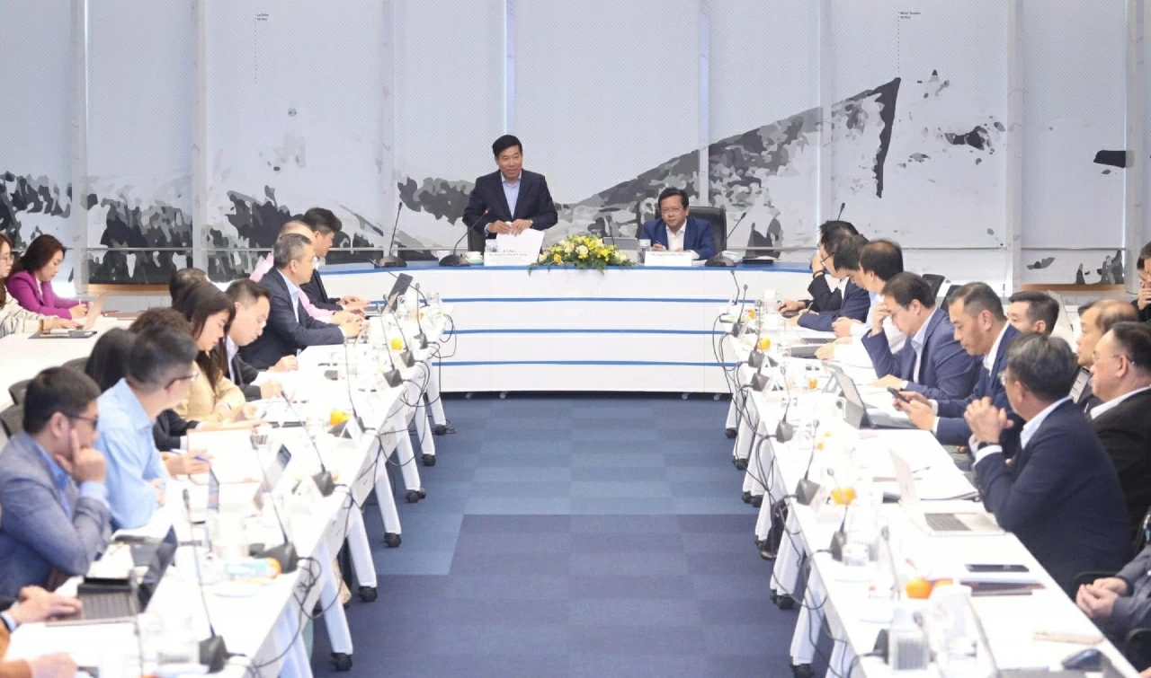 toa-dam-ve-mo-hinh-tang-truong-va-phat-trien-quoc-gia-tham-khao-kinh-nghiem-quoc-te-cho-viet-nam