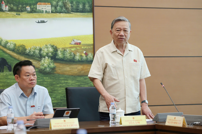 tong-bi-thu-kho-den-dau-go-den-do-phai-tim-cach-tra-loi-cho-dan1729937610.jpg