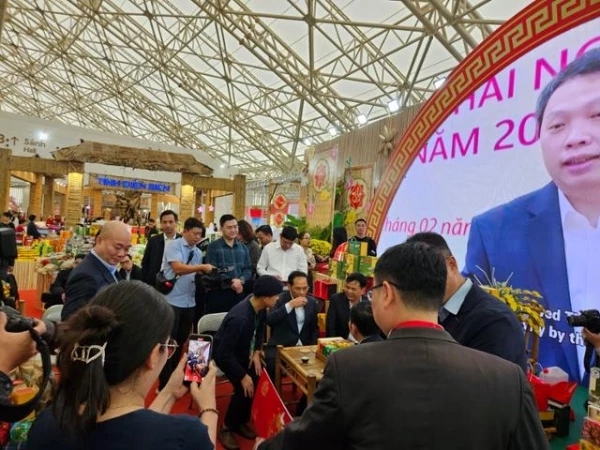 tram-ket-noi-cho-hang-viet-vuon-tam-quoc-te