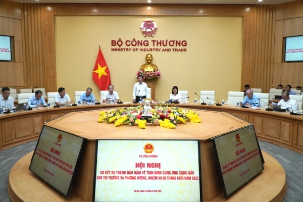 kien-nghi-ra-soat-quy-chuan-ky-thuat-go-vuong-cho-doanh-nghiep-xang-dau