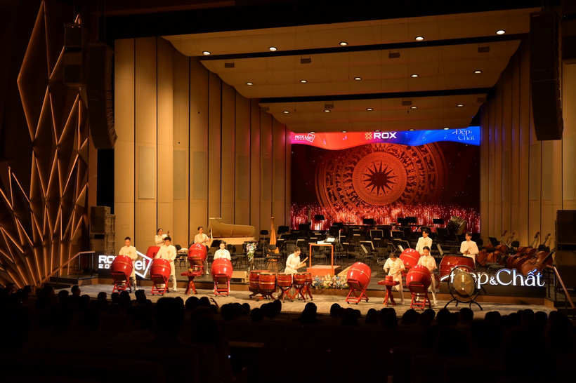 an-tuong-tu-gala-roxmei-dep-va-chat-cua-rox-group