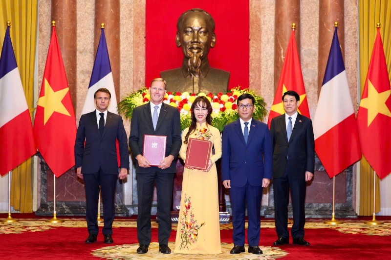 VJ 3 (1).jpg VJ 3 (1).jpg