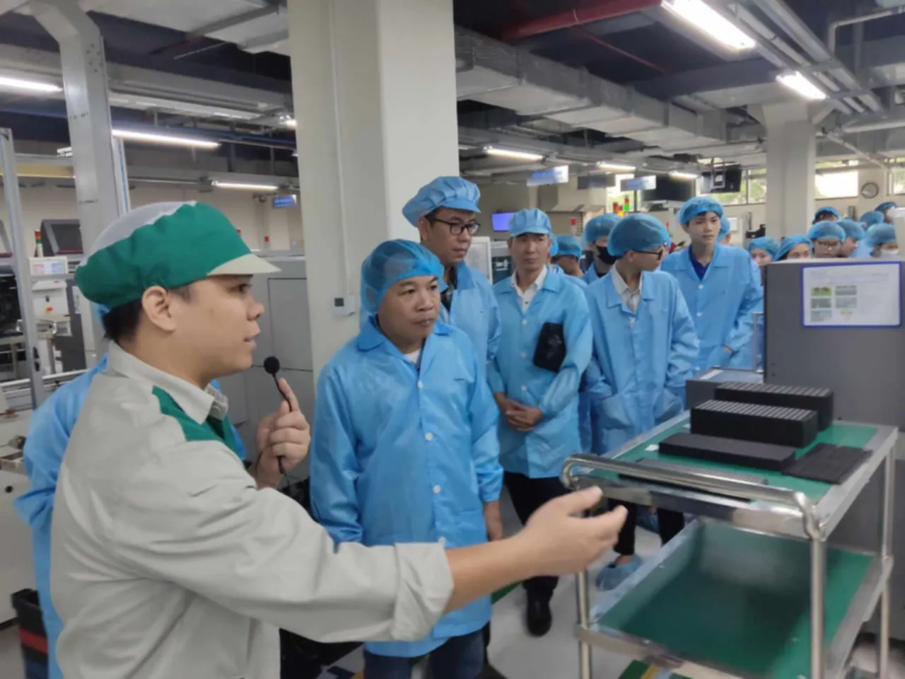 quan-tri-nguon-nhan-luc-chien-luoc-tao-da-phat-trien-nganh-cong-nghiep-ban-dan