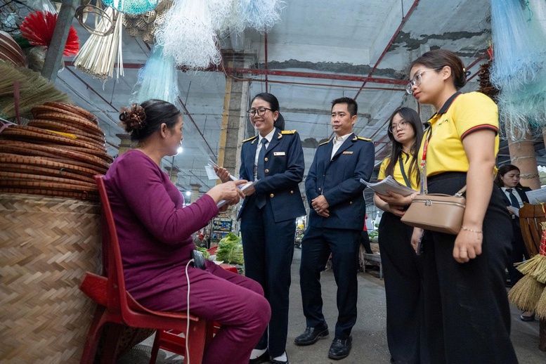 tu-2026-ho-kinh-doanh-phai-bao-co-quan-thue-cac-tai-khoan-nhan-tien