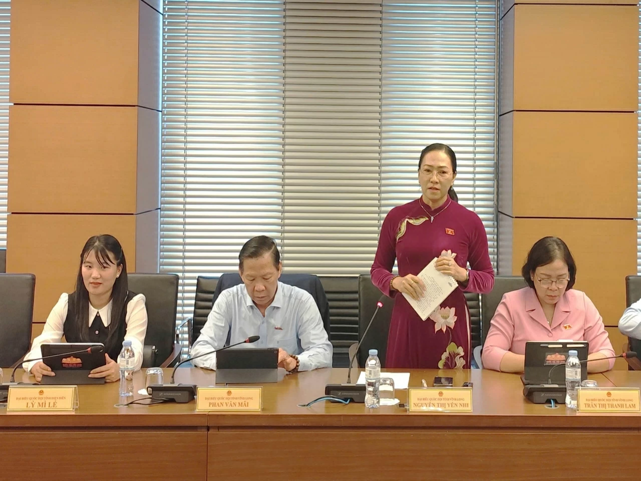 dai-bieu-quoc-hoi-de-xuat-nang-nguong-doanh-thu-khong-chiu-thue-len-1-ty-dong