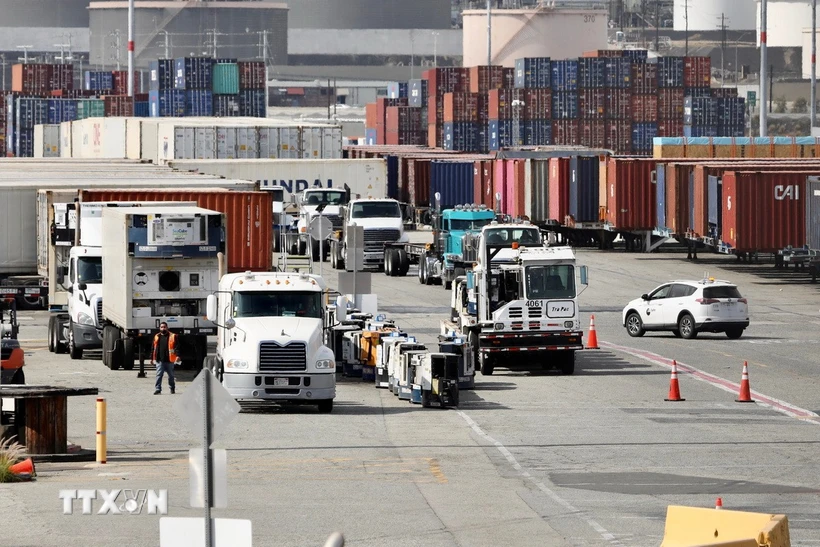 gan-1000-nha-kinh-te-the-gioi-ky-tuyen-bo-phan-doi-chinh-sach-thue-quan-cua-my