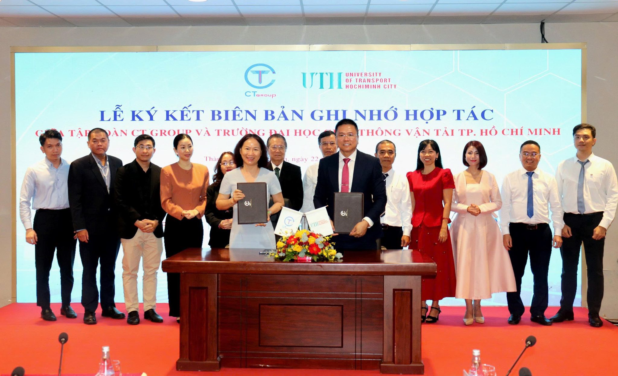 ct-group-ky-ket-hop-tac-chien-luoc-voi-truong-dai-hoc-giao-thong-van-tai-tphcm-trong-linh-vuc-dao-tao-nghien-cuu-khoa-hoc-va-chuyen-giao-cong-nghe