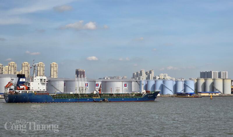 khung-hoang-xang-dau-toan-cau-va-cach-cac-quoc-gia-ung-pho