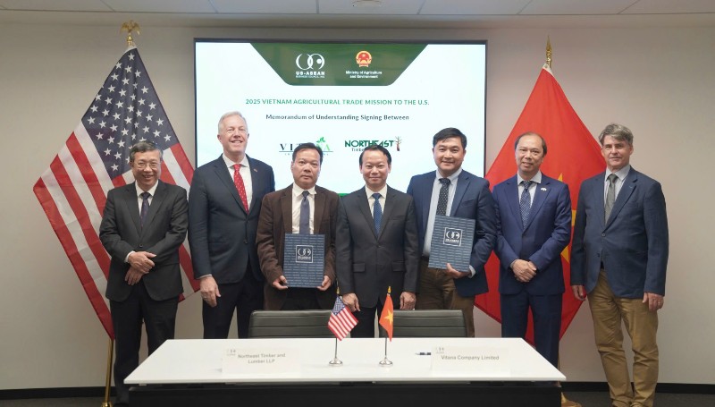 Bộ nông nghiệp và môi trường công tác tại Mỹ (1).jpg