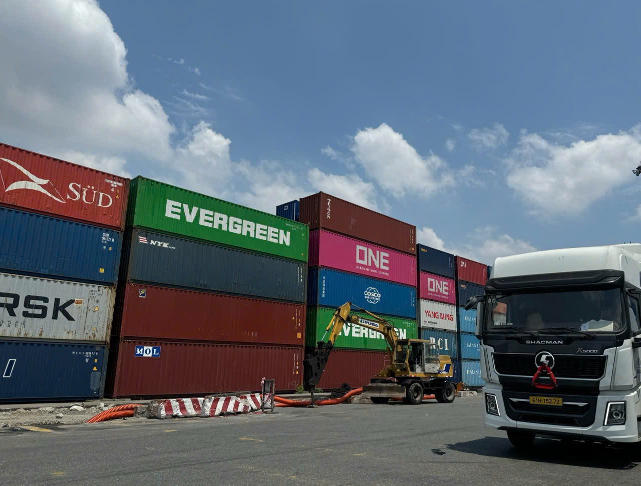 cuoc-van-tai-tang-soc-doanh-nghiep-viet-toi-uu-chuoi-cung-ung-de-giu-don-hang